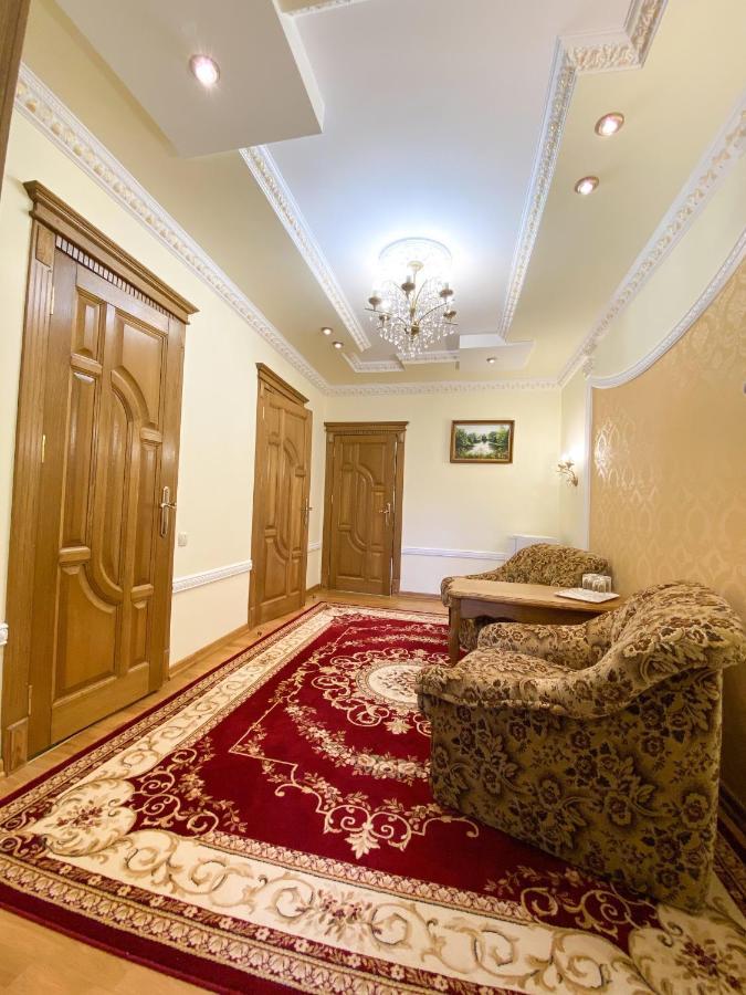 Петрос Family Hotel Яремча Экстерьер фото