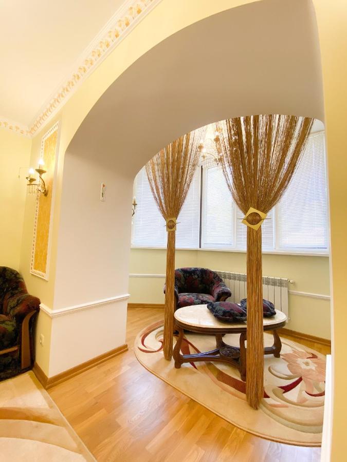Петрос Family Hotel Яремча Экстерьер фото