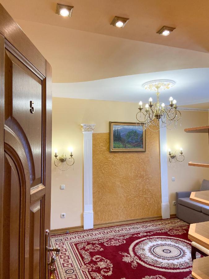 Петрос Family Hotel Яремча Экстерьер фото