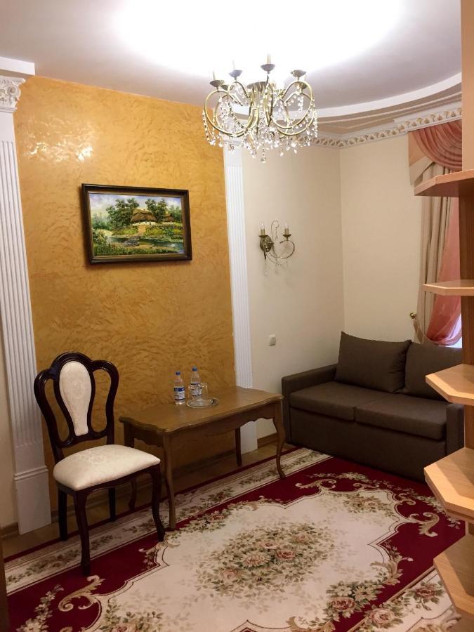 Петрос Family Hotel Яремча Экстерьер фото