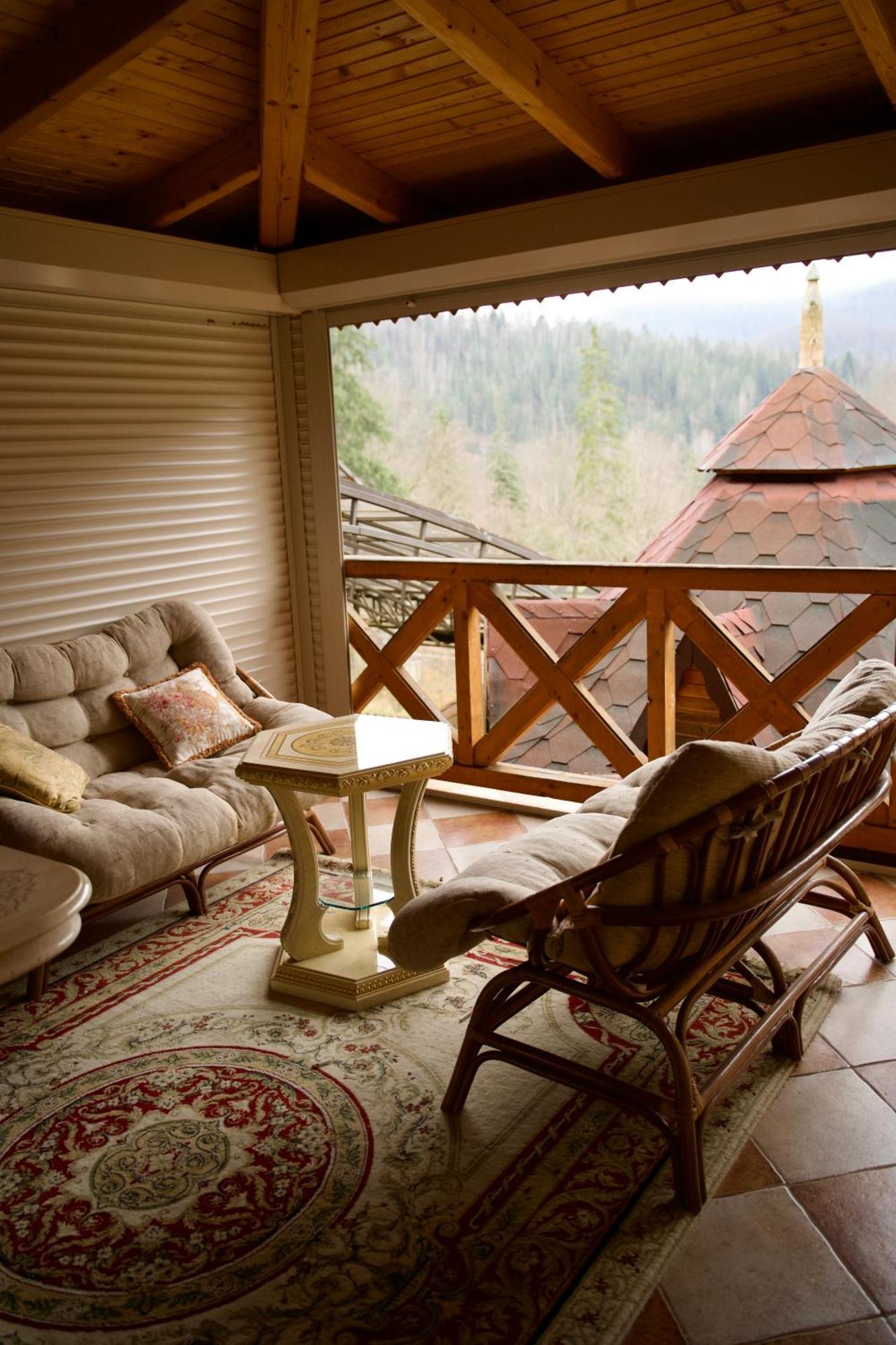 Петрос Family Hotel Яремча Экстерьер фото
