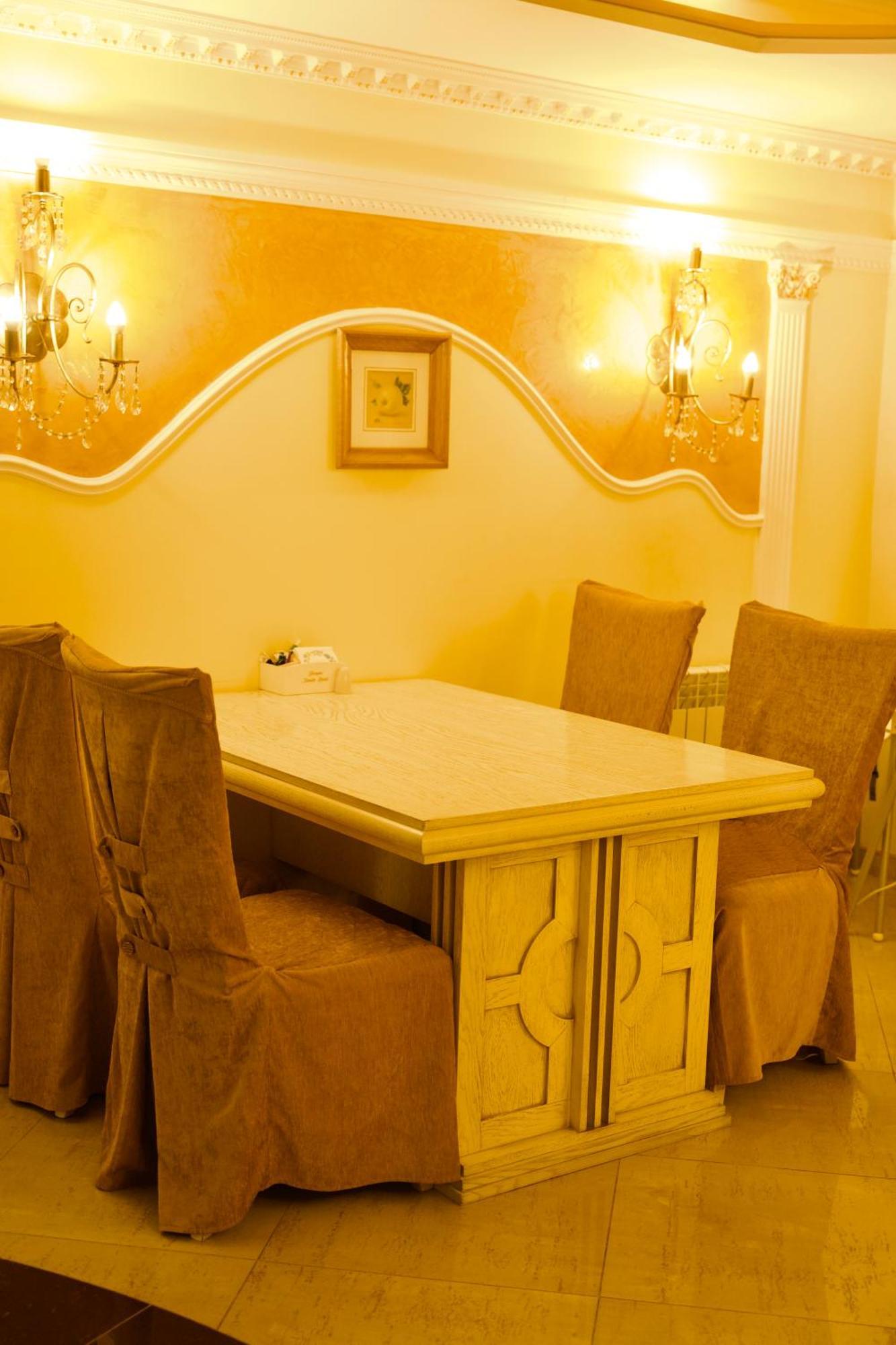 Петрос Family Hotel Яремча Экстерьер фото