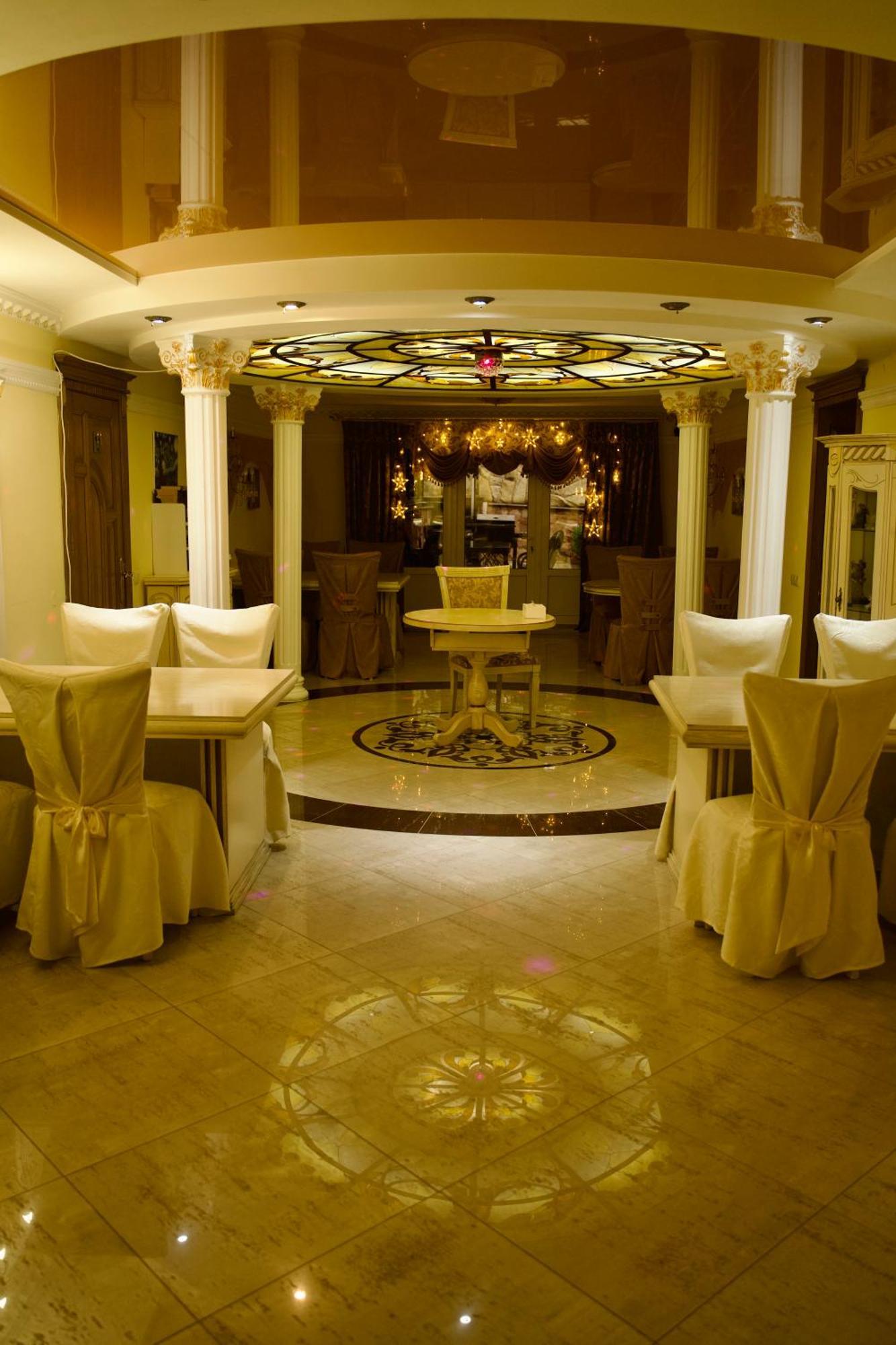Петрос Family Hotel Яремча Экстерьер фото